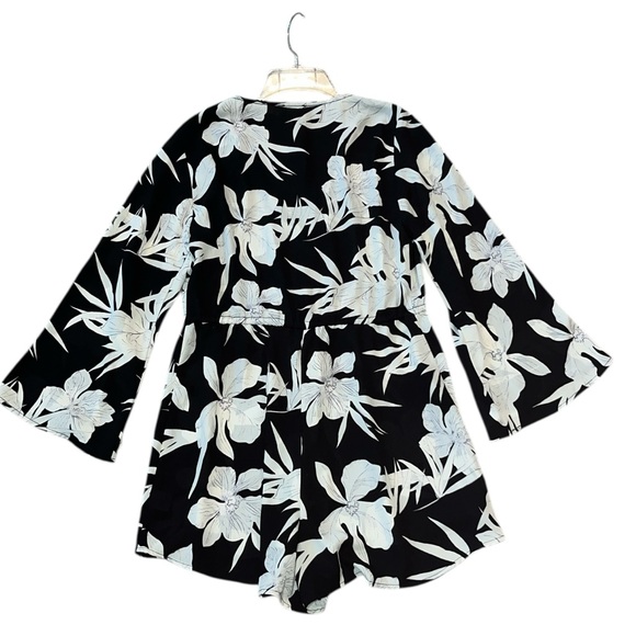 Show Me Your MuMu Roxy Romper Size Small NWT - Picture 4 of 9